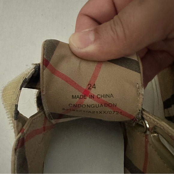 Burberry kid sneakers 24 tan and white - Picture 6 of 7
